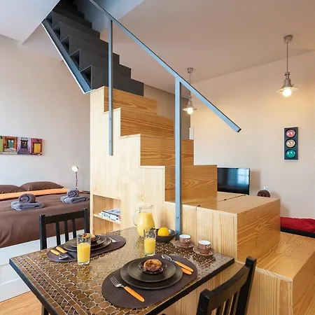 公寓 With Terrace @ Historic Center